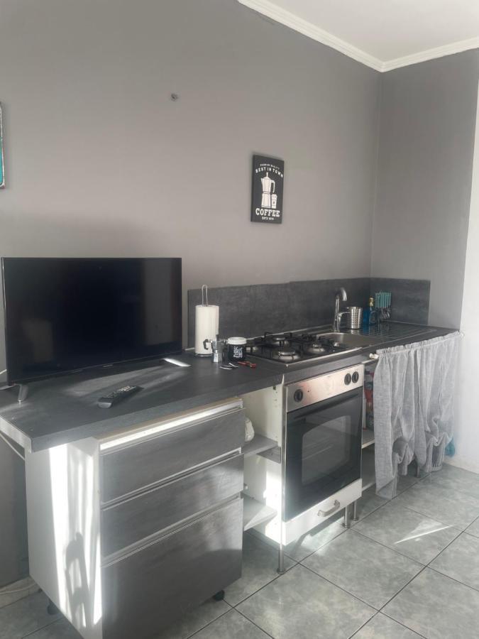 Airport Apartment Happyhouse Φιουμιτσίνο Εξωτερικό φωτογραφία